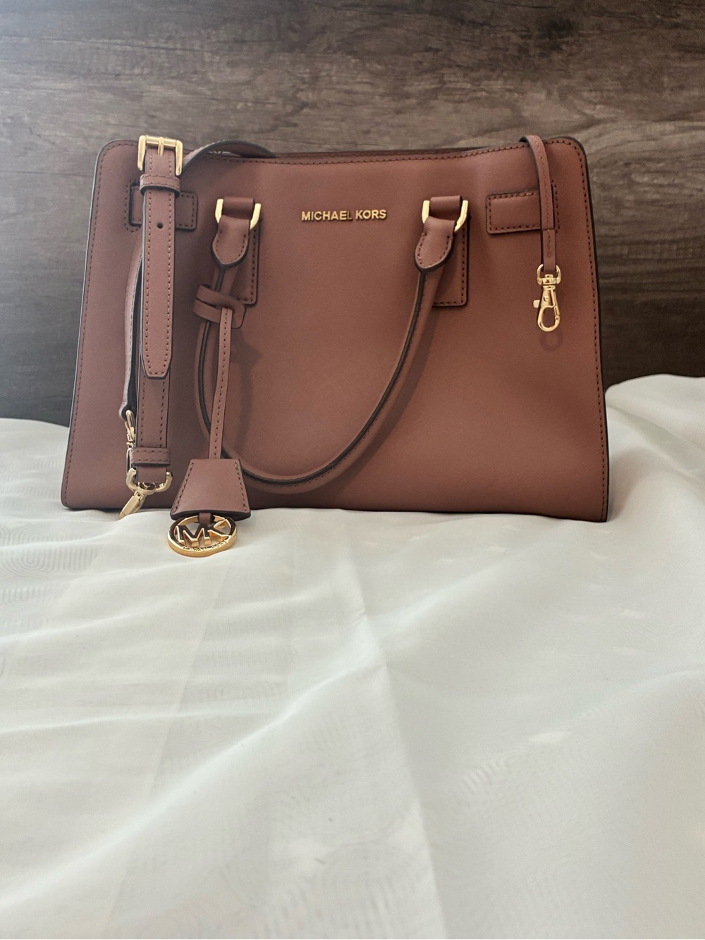 MICHAEL KORS Chestnut Brown Leather Satchel with Gold Hardware